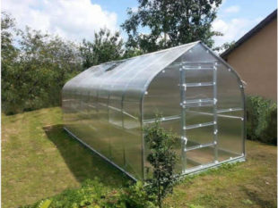 Zahradní skleník o rozměru 2x2,5 m